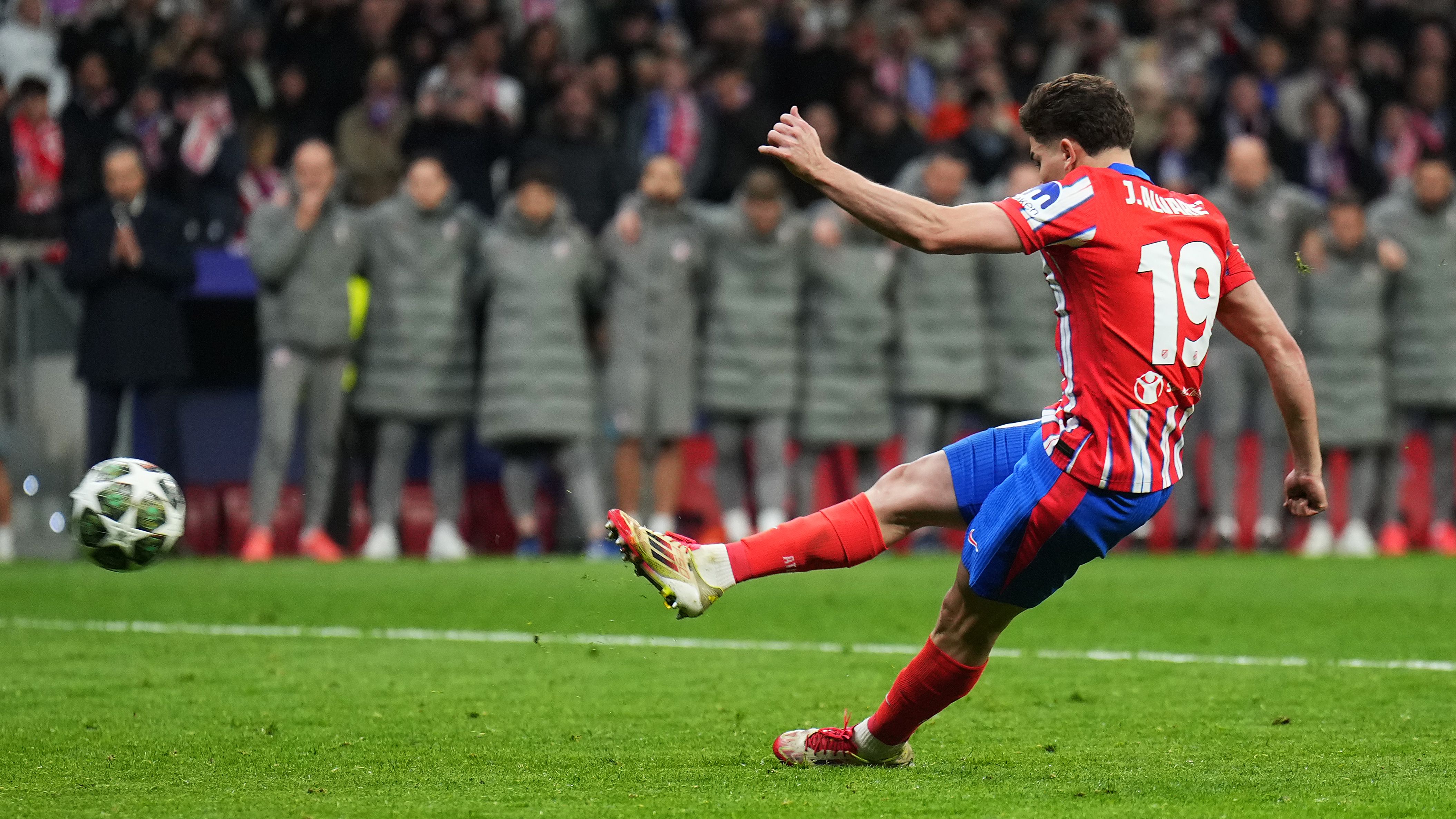 julian-alvarezs-penalty-drama-will-uefa-change-the-rule-