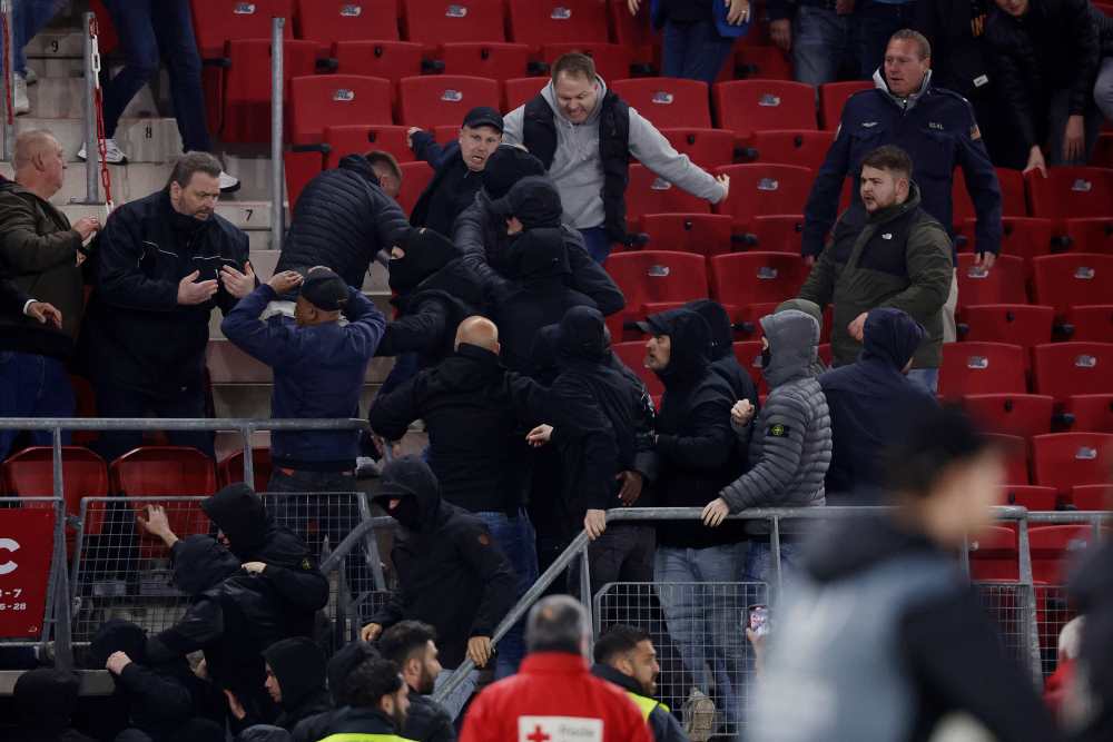 west-ham-players-protect-loved-ones-amid-az-fan-outburst-after-europa-conference-league-triumph-